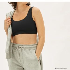 Everlane Perform Bra